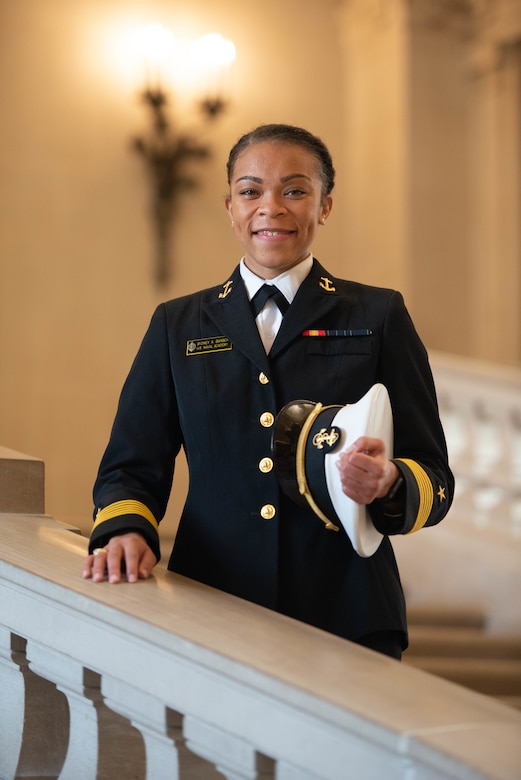 diprimaradio's tweet image. First Black Female Brigade Commander at Naval Academy Leads With Passion military-online.blogspot.com/2021/03/first-… #WomensHistoryMonth  #firstblack #talkwithdominique #hottopictuesday  #FrontPage #BlackTwitter
