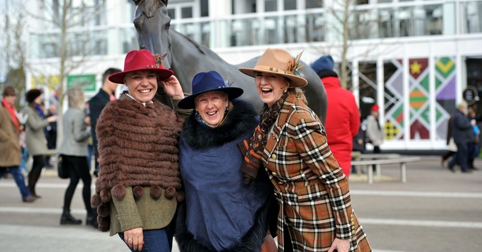 #CheltenhamFestival starts today 🙌

While we know watching on the TV won’t compare to the thrill &amp; glamour of being at the races, there’s no reason why you can’t make an occasion of it at home! See our tips &amp; let us know how plan to enjoy The Festival! buff.ly/3eHCPIF