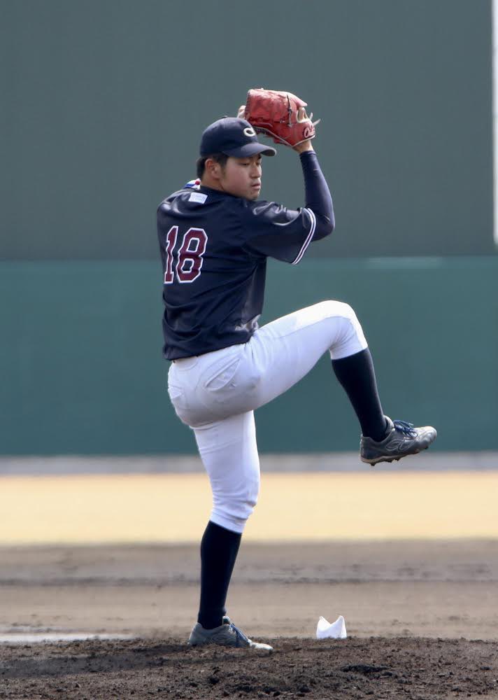 tr_trg's tweet photo. 中京大学　伊藤稜(中京大中京)
今日は150キロを複数回マーク。
4球団のスカウトが見守る中、社会人相手に５回8奪三振
ストレートの平均も145以上。
真っ直ぐと分かっていて打てない真っ直ぐを投げれる投手になりそうですね！ https://t.co/8O6GsGBqp1