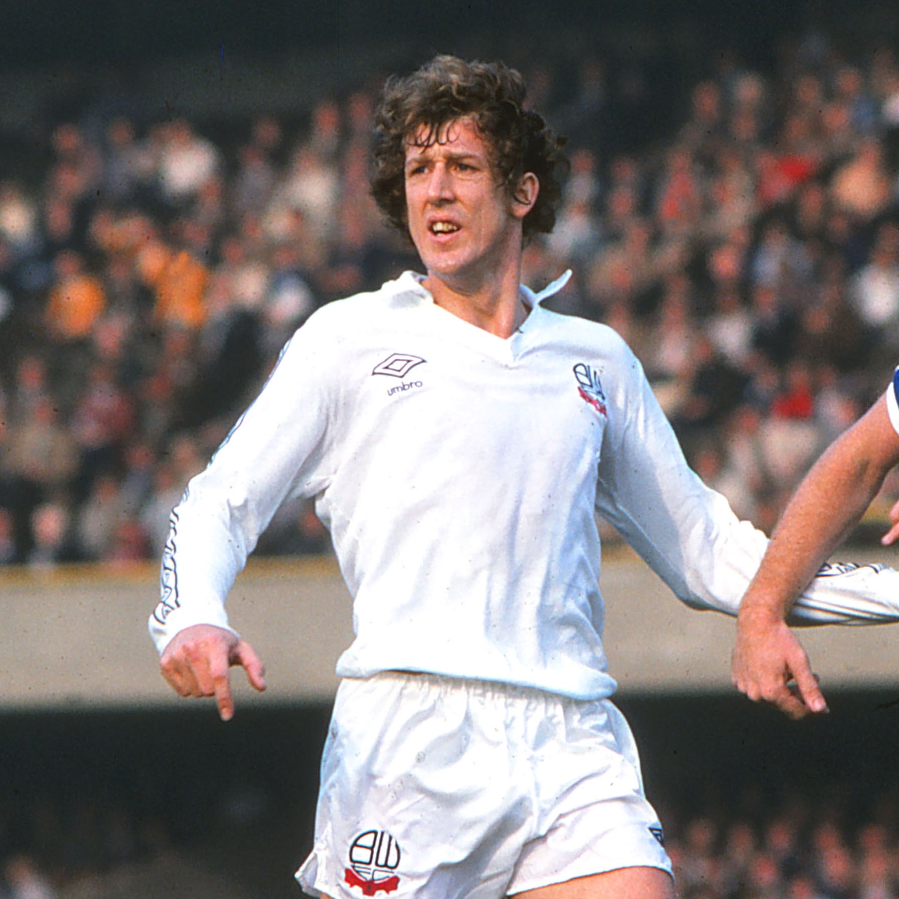  Happy 72nd Birthday to former Wanderers forward, Alan Gowling.    