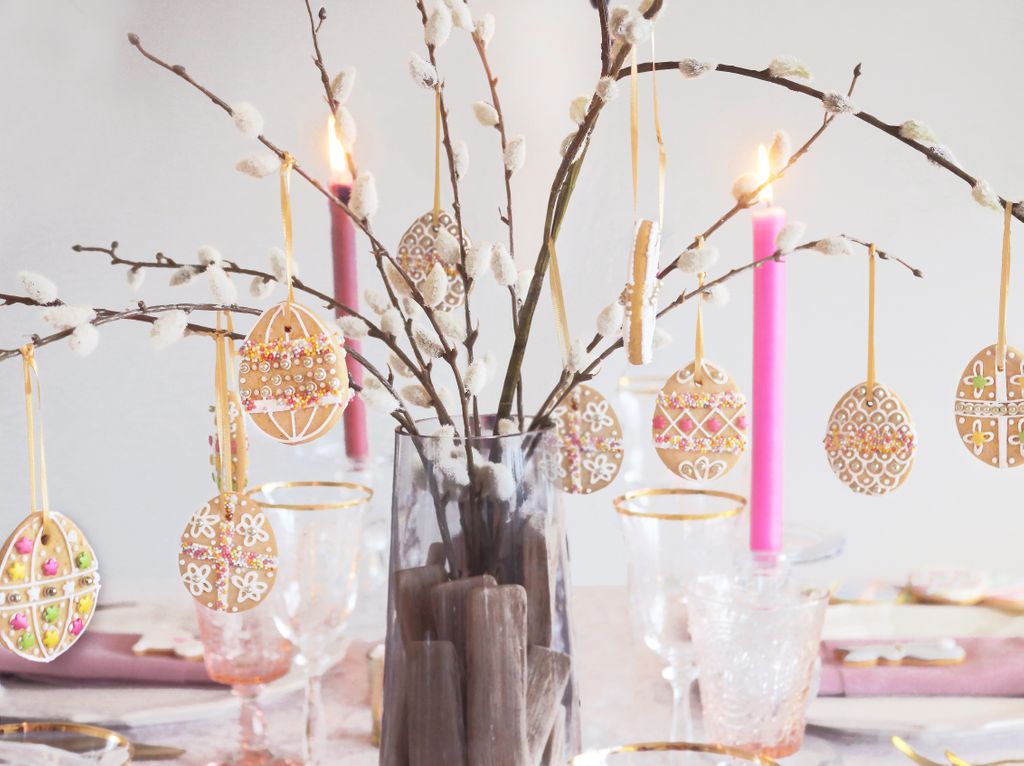 BiscuiteersLtd's tweet photo. Our Easter Tree DIY Kit is the perfect activity in the run up to Easter. Grab your little bunnies, or a quiet moment to yourself, and fashion your own eggcellent Easter centrepiece! https://t.co/QcNyqS6UAs