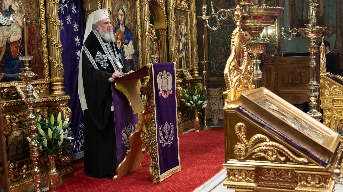 AgentiaBasilica's tweet photo. Când poartă Patriarhul României rasă neagră?
https://t.co/U1prK401k9
#Othodox #Romania #GreatLent https://t.co/6sbXlQYPSh
