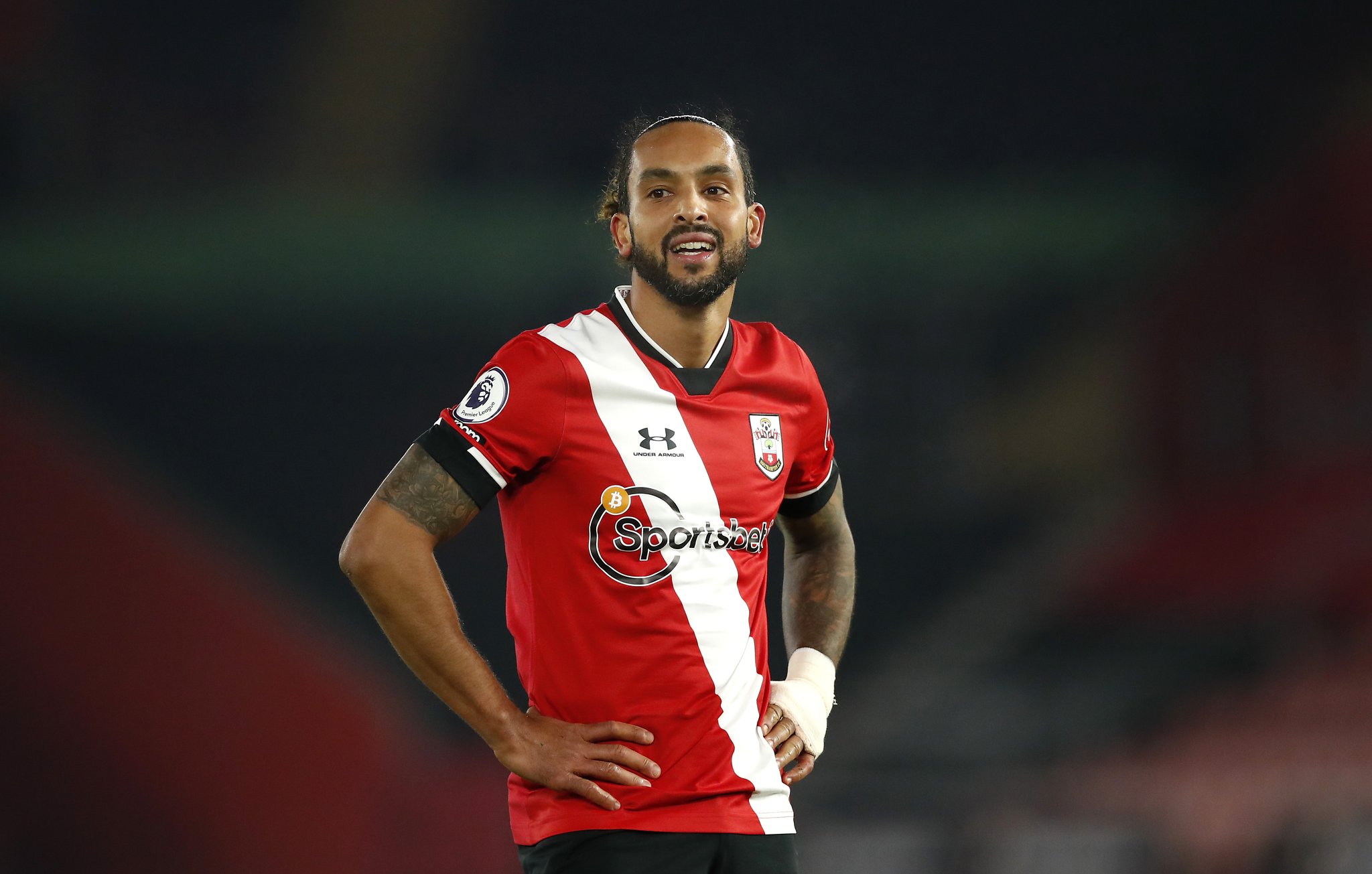 Happy birthday to academy graduate Theo Walcott, who is 3  2  today 