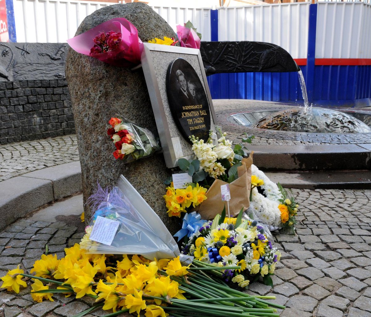 warringtonnews's tweet photo. Today marks 28 years since the Warrington bombing, in which 12-year-old Tim Parry and three-year-old Johnathan Ball were killed. We remember them today, and every day. https://t.co/hOJ9vYfOqZ