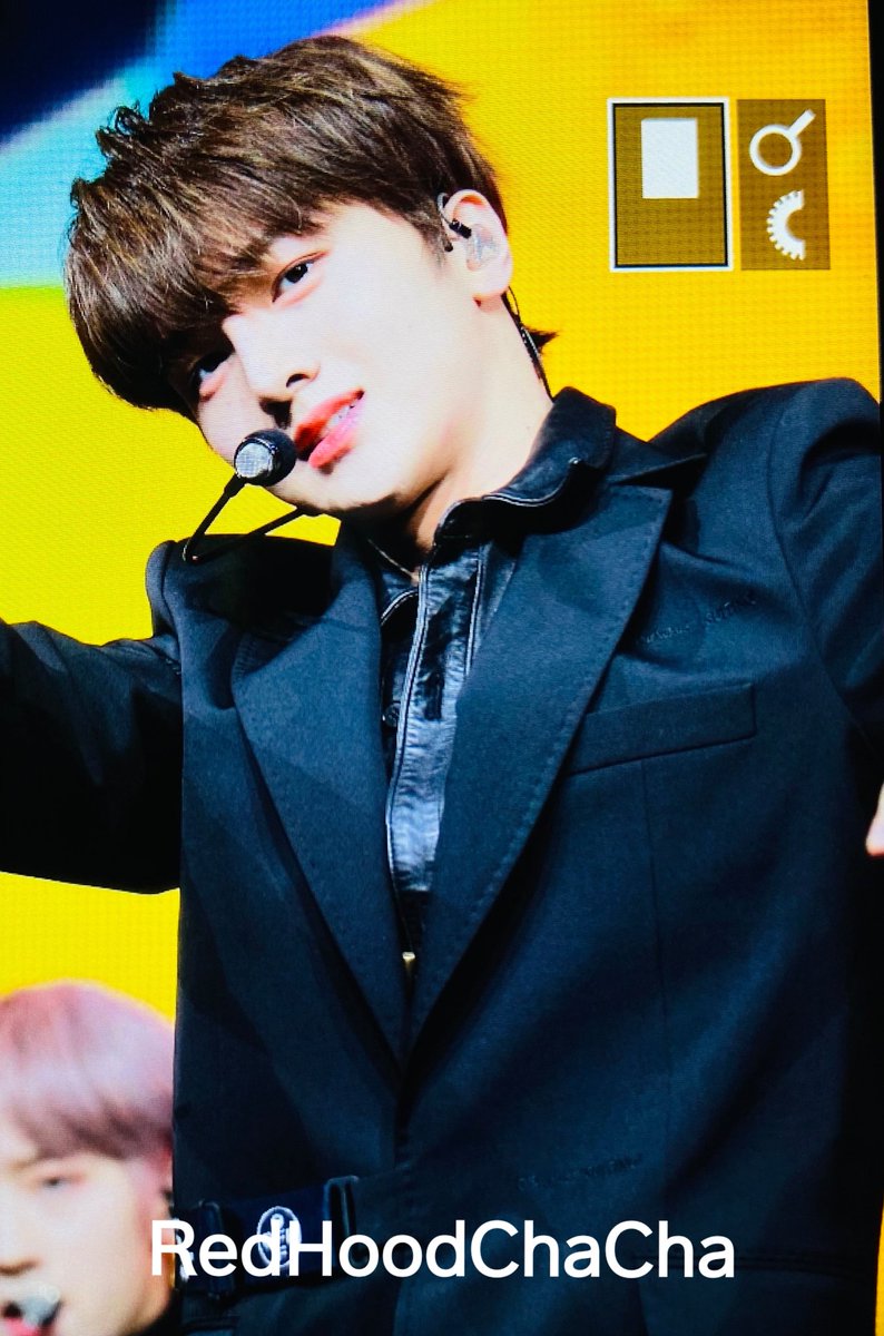 𝙍𝙚𝙙𝙃𝙤𝙤𝙙𝘾𝙝𝙖𝘾𝙝𝙖 tweet media