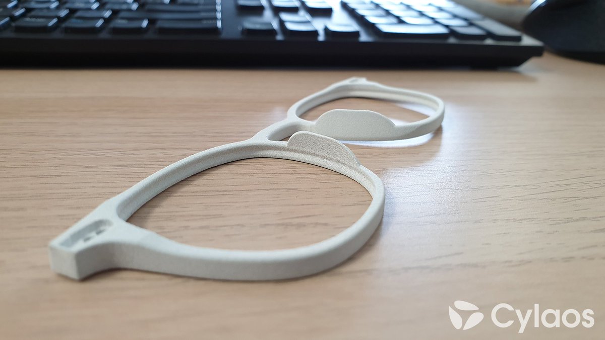 "Le problème n'est pas de voir grand mais de voir loin" - Chez Cylaos, on a aimé cette citation alors on a imprimé une monture de lunette !

#industrie #MJF #HP #impression3d #3Dprinting #fabricationadditive #industrie40 #technologie #engineering