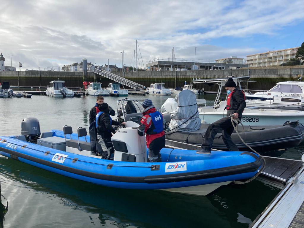 La formation de "préparateurs de voiliers de course" de l'<a href="/Afpa_Formation/">Afpa</a>  en séminaire d'intégration à l'<a href="/ENVSN56/">Ecole Nationale de Voile et des Sports Nautiques</a> 👉navigation - sécurité - technologie - convivialité - rencontres
↪️bit.ly/2OtLNPn