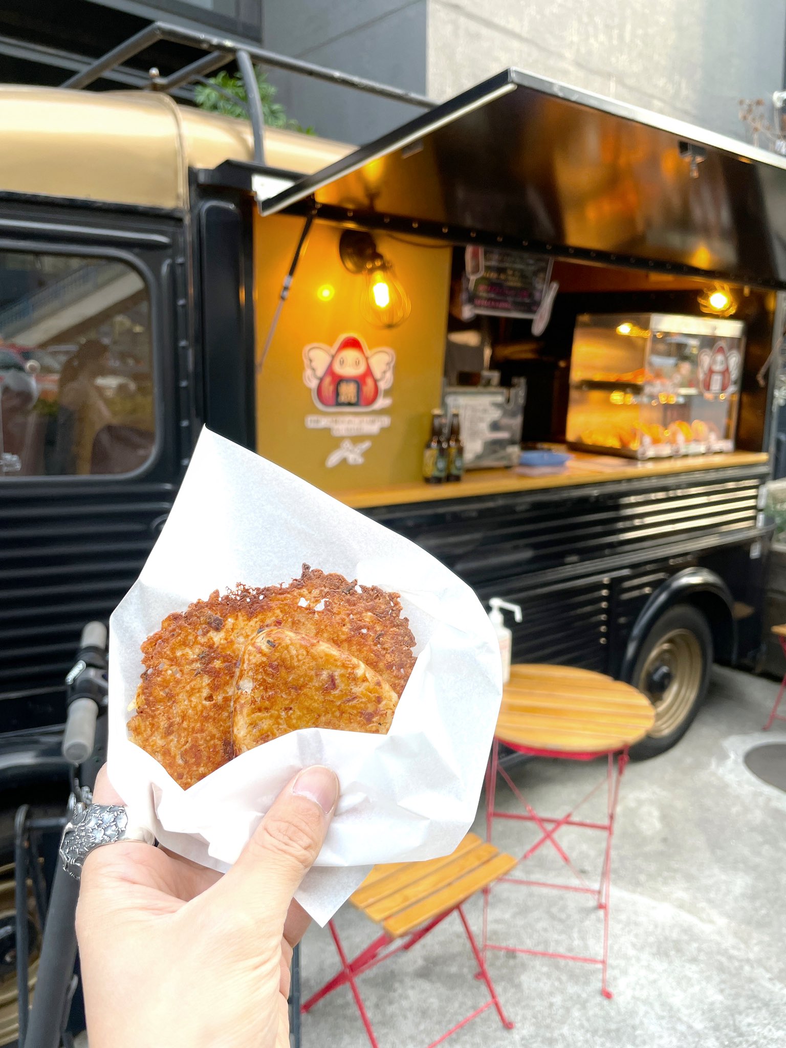 Hypercoreのhisacy キャラクターを手がけている 羽根つき焼きおにぎり専門店 Gao が原宿ジョイントギャラリー ハイパコ裏のビームス隣 にて今日からキッチンカーを出しています イチオシは中しっとり 外パリパリの香ばしいチーズリゾット ハイパコ