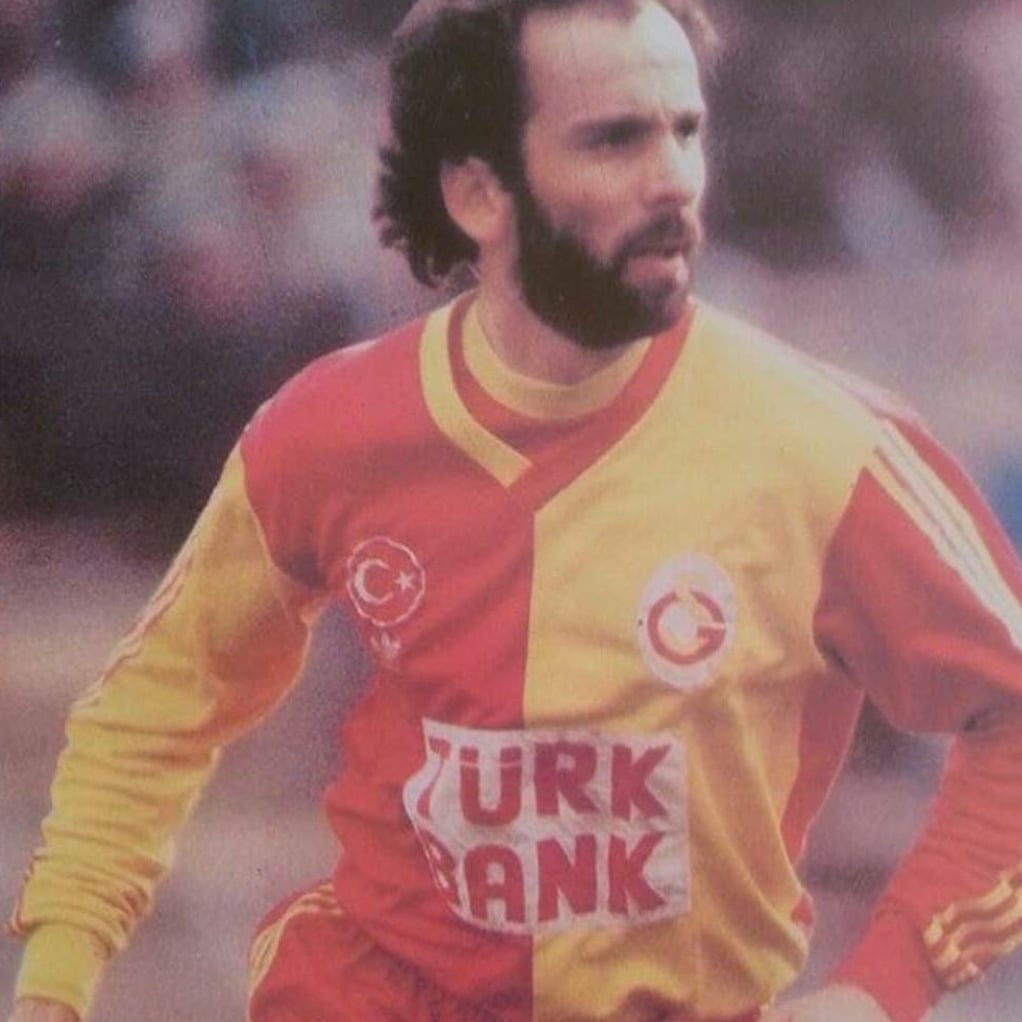 Galatasarayımızın unutulmaz futbolcularından, aynı zamanda Genel Kurul Üyemiz olan Erhan Önal'ın vefat ettiği haberini üzülerek öğreniyoruz.

Merhuma Allah'tan rahmet; yakınlarına, sevenlerine, camiamıza başsağlığı ve sabırlar diliyoruz.

#uAYurtiçi