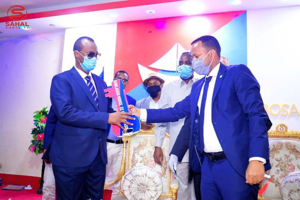 Abdisalam Bashir (@abdisalam_b) on Twitter photo I would like to thank all the officials who attended today’s handover ceremony, also i would like to thnk the municipality team 4 the great work we done in the past 3yrs together
I officially handed over the reins to the interim mayor @SaidAbdullahiDe <a href="/jama_deperani/">Jama Deperani</a> <a href="/M_Dhabancad/">Mahamed Abdirahman (Dhabancad)</a> I would like to thank all the officials who attended today’s handover ceremony, also i would like to thnk the municipality team 4 the great work we done in the past 3yrs together
I officially handed over the reins to the interim mayor @SaidAbdullahiDe <a href="/jama_deperani/">Jama Deperani</a> <a href="/M_Dhabancad/">Mahamed Abdirahman (Dhabancad)</a>