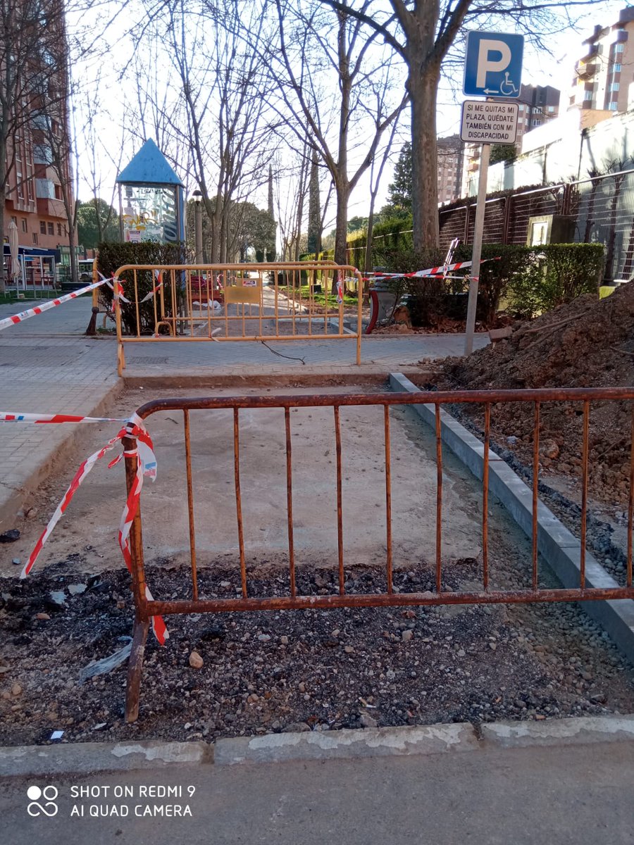 felixjbm's tweet photo. Seguimos con el movimiento inclusivo en la ciudad de Valladolid, en esta ocasión le ha tocado al monton de tierra, gracias @AyuntamientoVLL @oscar_puente_  
C/ Mateo Seoane Sobral, Barrio de Parquesol, Valladolid https://t.co/Lm5NCtbWwX