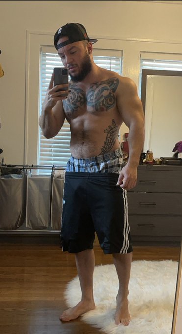 Watch Sir Gio's leaked NSFW photo on TwXstars