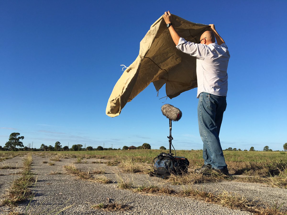 watsonwu's tweet photo. Was a Perfect windy day for tarp Foley sounds. This was used in Atlas game along with other titles &amp; film (to simulate sailing etc wind sounds).
.
#soundeffects #watsonwu #foley #atlasgame #sounddesigner #sounddesign #gameaudio #gamesound #filmsound #audiopost #microphone https://t.co/mukMu9gz4l
