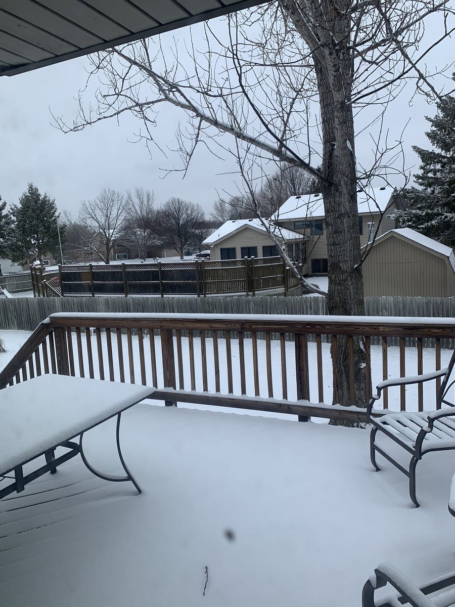 After a nice weekend of 60 degree weather playing beer darts with the boys I bought some more summer clothes. Of course I woke up to this the next day. Minnesota for you. https://t.co/brTAWL151c