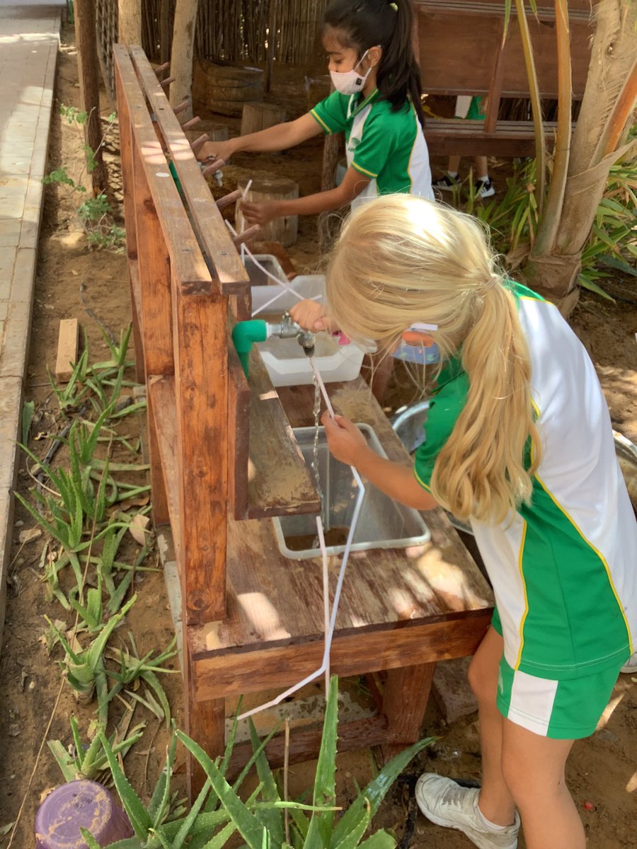 ArborYear2's tweet photo. Today we have been investigating how water gets to our school. We made our own set of pipes to see how water travels #2E #arborprojects @ArborDubai https://t.co/rF3U6lq10h