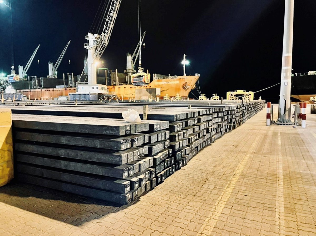 MiscoOman's tweet photo. Our maiden seaborne breakbulk export of Prime Concast Steel Billets from Sohar port, C. Steinweg Oman Terminal vide MV Kuwana. We thank all the stakeholders, including C. Steinweg Oman &amp; Khimji Ramdas Shipping LLC. #misco #steelindustry #export #rebars #oman #billets #success https://t.co/ryq0Vre6T6