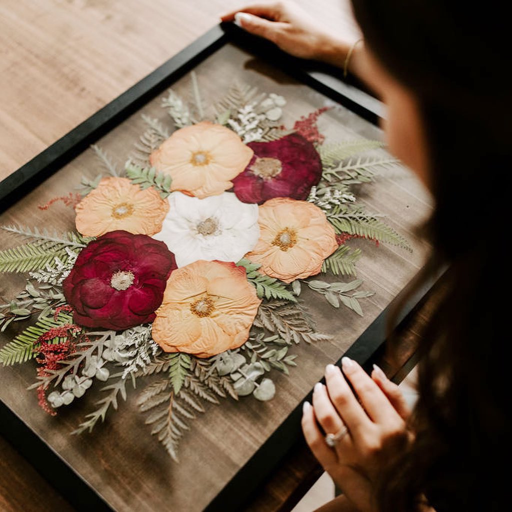 Weddingbells (@weddingbellsmag) on Twitter photo Flower pressing is a beautiful way to turn your wedding bouquet into a piece of living art (also #TaylorSwift wore a pressed flower <a href="/OscardelaRenta/">Oscar de la Renta</a> dress to the #GRAMMYs so you know it’s a cool thing!). Here’s what it’s all about! weddingbells.ca/planning/prese… Flower pressing is a beautiful way to turn your wedding bouquet into a piece of living art (also #TaylorSwift wore a pressed flower <a href="/OscardelaRenta/">Oscar de la Renta</a> dress to the #GRAMMYs so you know it’s a cool thing!). Here’s what it’s all about! weddingbells.ca/planning/prese…