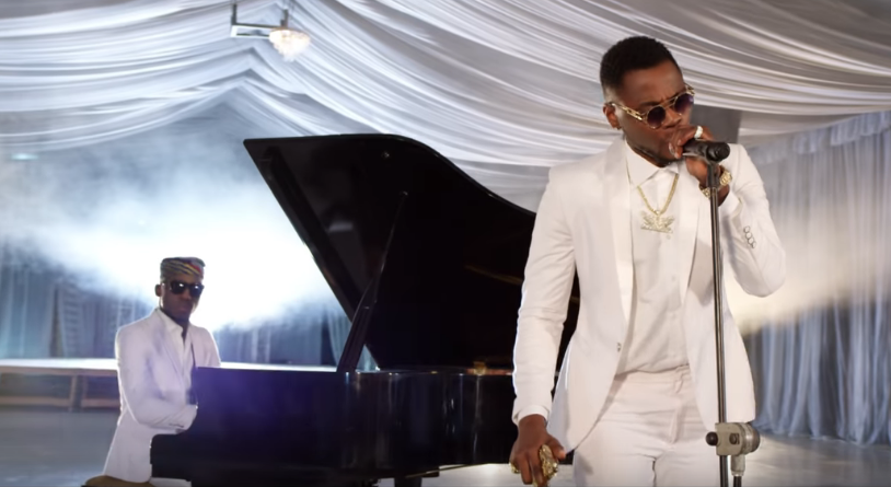 97fmRadiocity's tweet photo. #MidMorningMagazine with @SammyWetala
powered by @centurybottling
Our #CelebrityOfTheDay is VADO ‘D GREAT @iamkissdaniel and we are vibing to his favorite ten tracks!
#N09 BABA @iamkissdaniel x @DJSPINALL
#LoveLifeLoveMusic #WhereTheFunIs https://t.co/SQBfmNBeJv