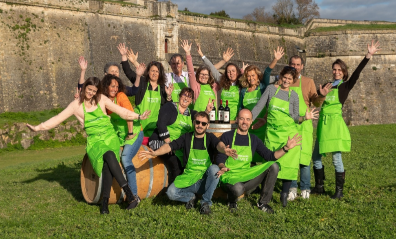 Venez fêter le Printemps des Vins de #Blaye chez les vignerons ! Les 10 &amp; 11 avril, les châteaux de l’appellation Blaye Côtes de #Bordeaux vous ouvrent leurs portes. Visites de chais, animations et dégustations vous attendent tout le WE 😎 bit.ly/PDVBLAYE-2021 #Pulpe