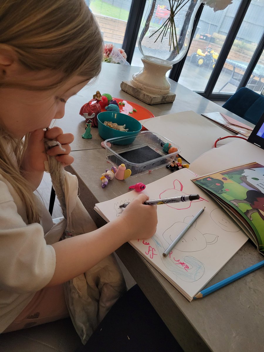 Noo222's tweet photo. @GorseyRec @GorseyBank The Three Little Pigs. #learningfromhome #HeidiRae https://t.co/EvEh9rgFH8