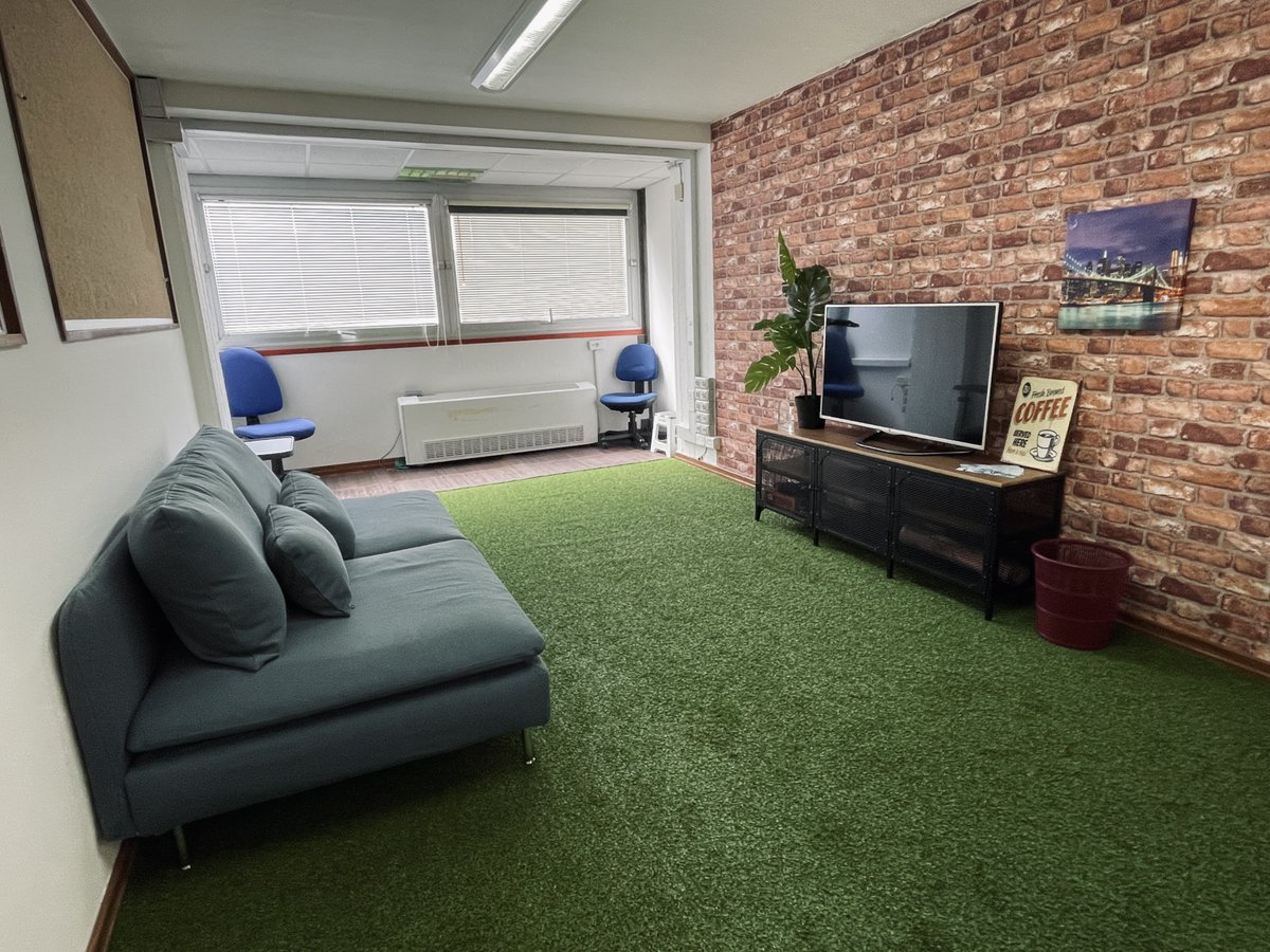 coderblock's tweet photo. Inauguriamo oggi, insieme ad una parte del nostro fantastico Team: #CoderblockHQ 🚀. Non un ufficio ma un posto che speriamo i nostri ragazzi possano presto imparare a chiamare "casa". Un luogo di incontro, confronto e condivisione. Auguri a noi! 🥳 https://t.co/cBMba4Retd