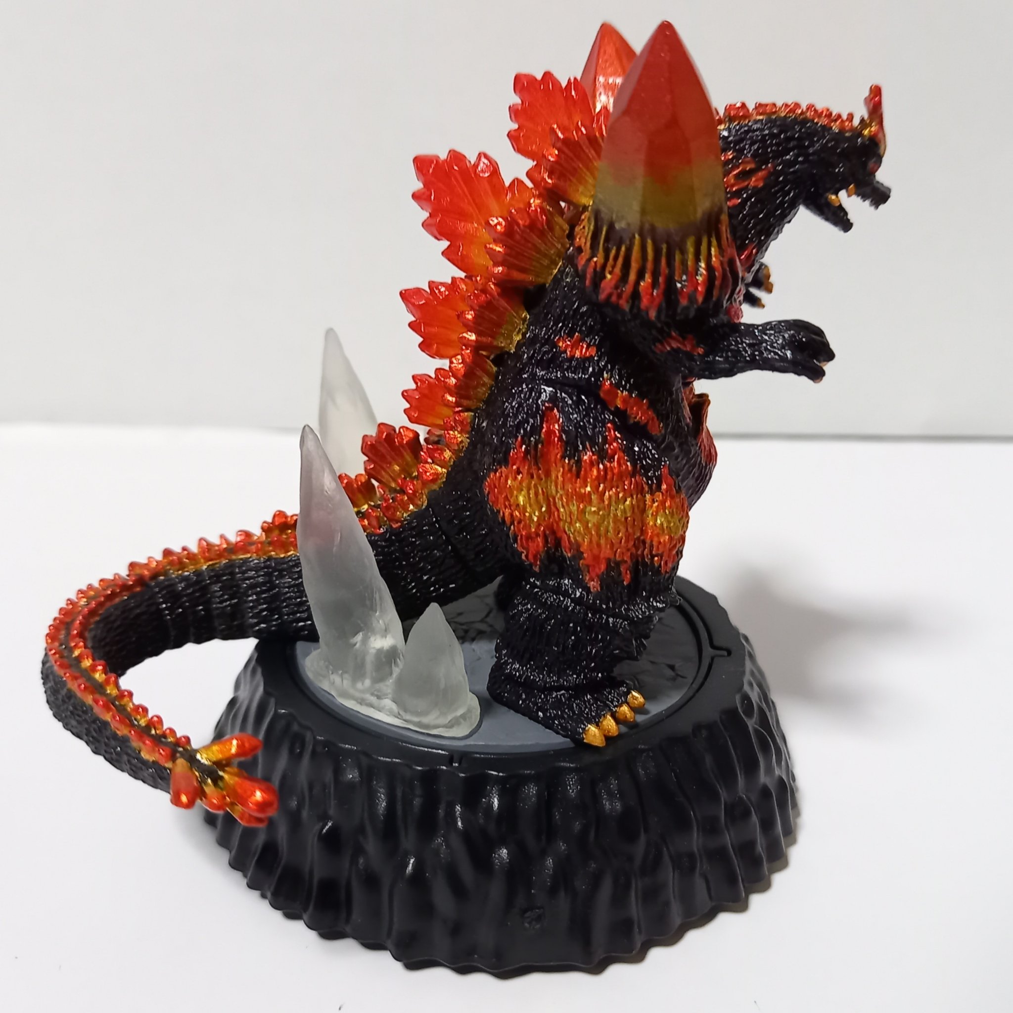 ゴジラフィギュア 3体セット　バーニングゴジラ　ゴジラ2004 スペースゴジラ ゴジラフィギュア 3体セット バーニングゴジラ ゴジラ2004 スペース