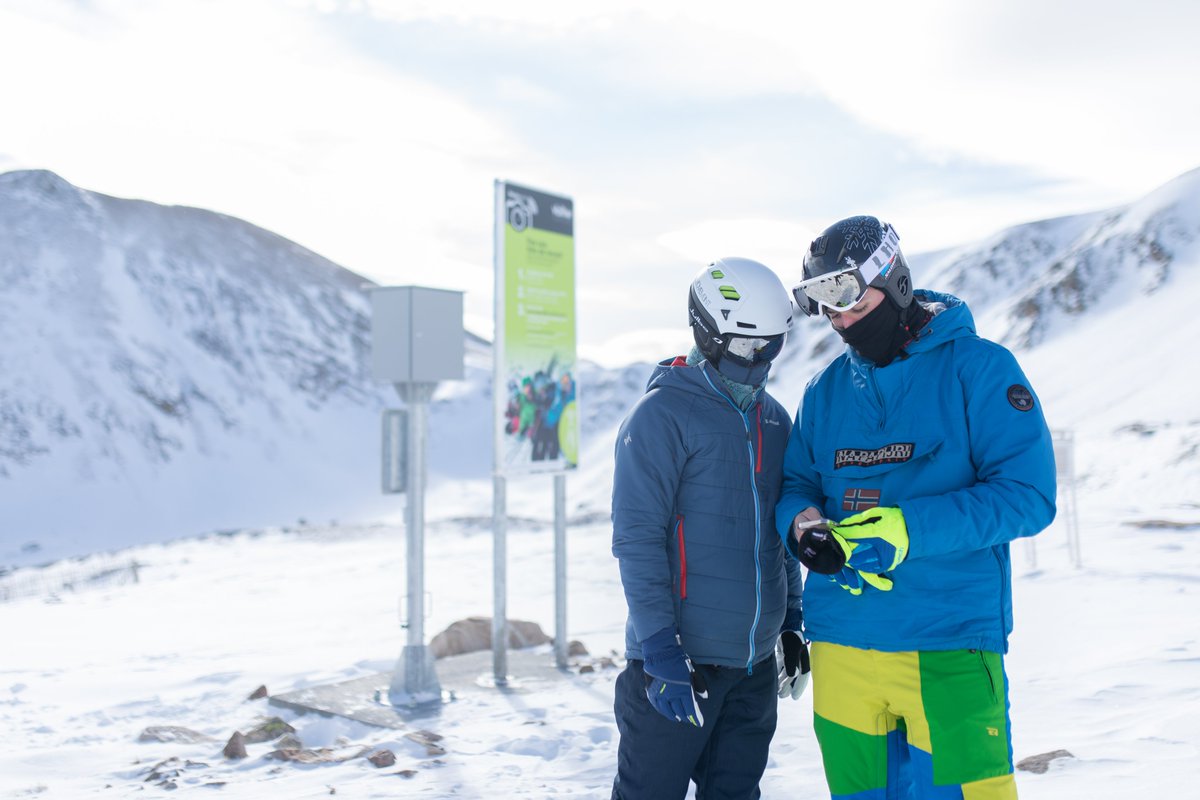 Quan vinguis a #Vallter2000, acosta't al nou photopoint! 📸
1. Situa't al punt d'arribada del telecadira.
2. Apropa el teu forfet a la zona photopoint.
3. Descarrega la teva millor foto.
Més detalls 📲 owl.li/2GId30rAT9v

 #RespiraNatura