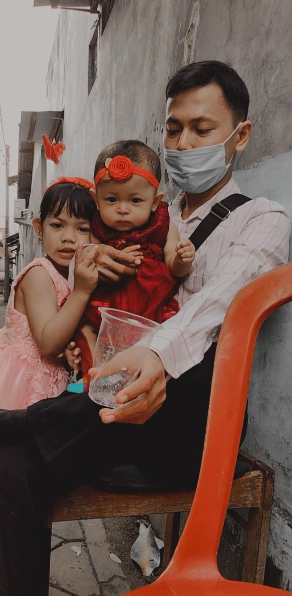 Namanya juga udah jadi orangtua . Harus bersikap bijak dan lebih bersabar