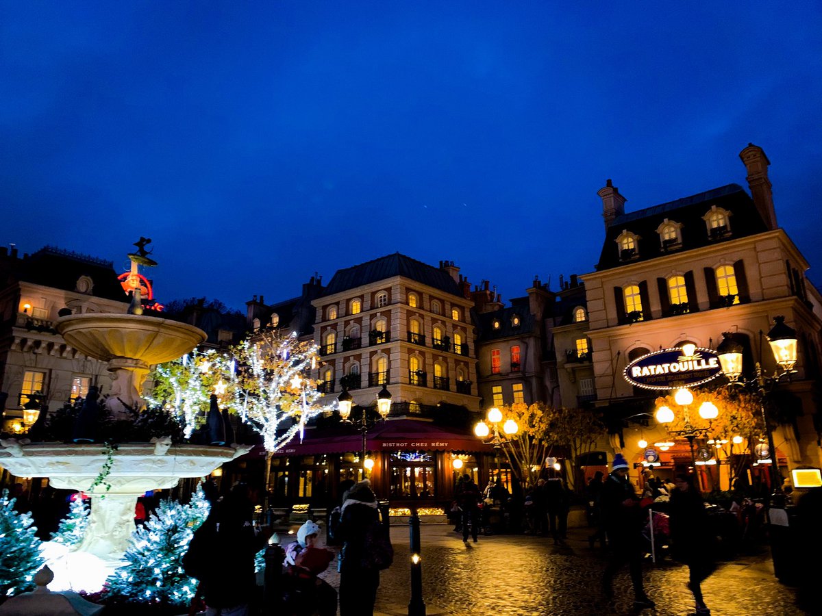 thedlpgeek's tweet photo. It may have had a rocky start in its opening years, but with a little care and attention (and investment) it wasn’t long until the Studios became a prime destination with immersive lands, exciting shows and quality attractions. #DisneylandParis #WaltDisneyStudiosPark #WDS19 https://t.co/FOFuwx5l6L