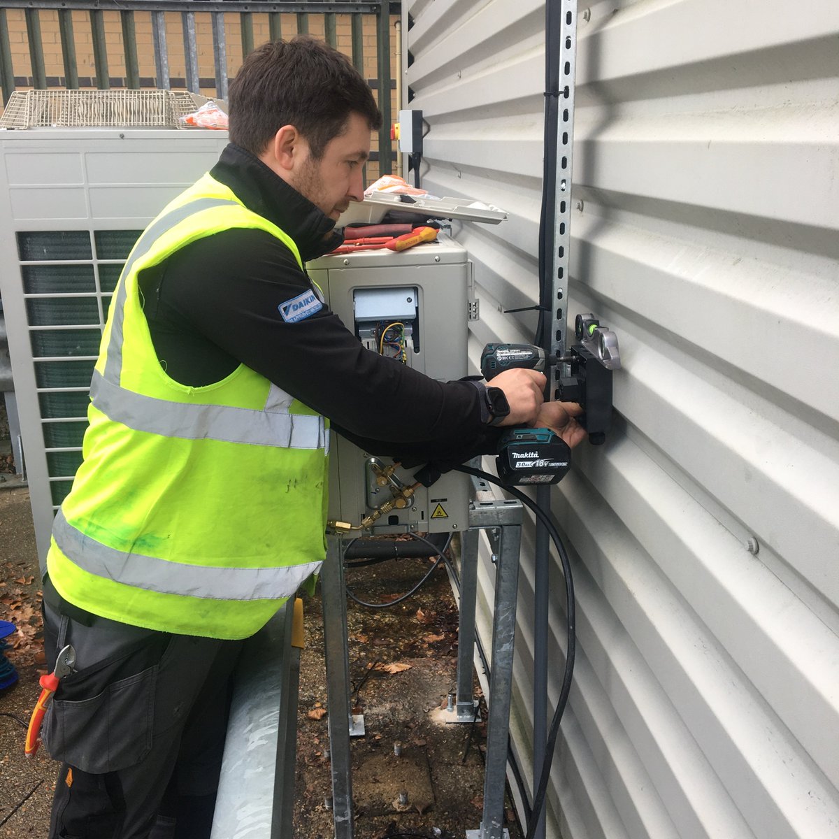 Another great #airconditioning installation from #teamroyale. Our work includes a free site survey, fully detailed quotation, full project management and works carried out by our fully qualified technicians #airconditioning #refrigeration #daikin