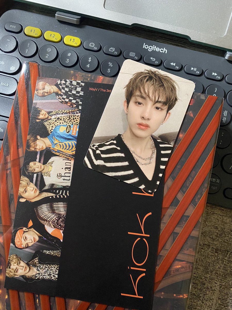 yutindero's tweet photo. #YutAvailable - WayV Kickback Hitchhiker version w/ Winwin PC and Group postcard - 990php
*Pay as you order
*Can pack tonight for tomorrow’s pick-up :D
Please DM if interested! https://t.co/ivMALkkyPZ