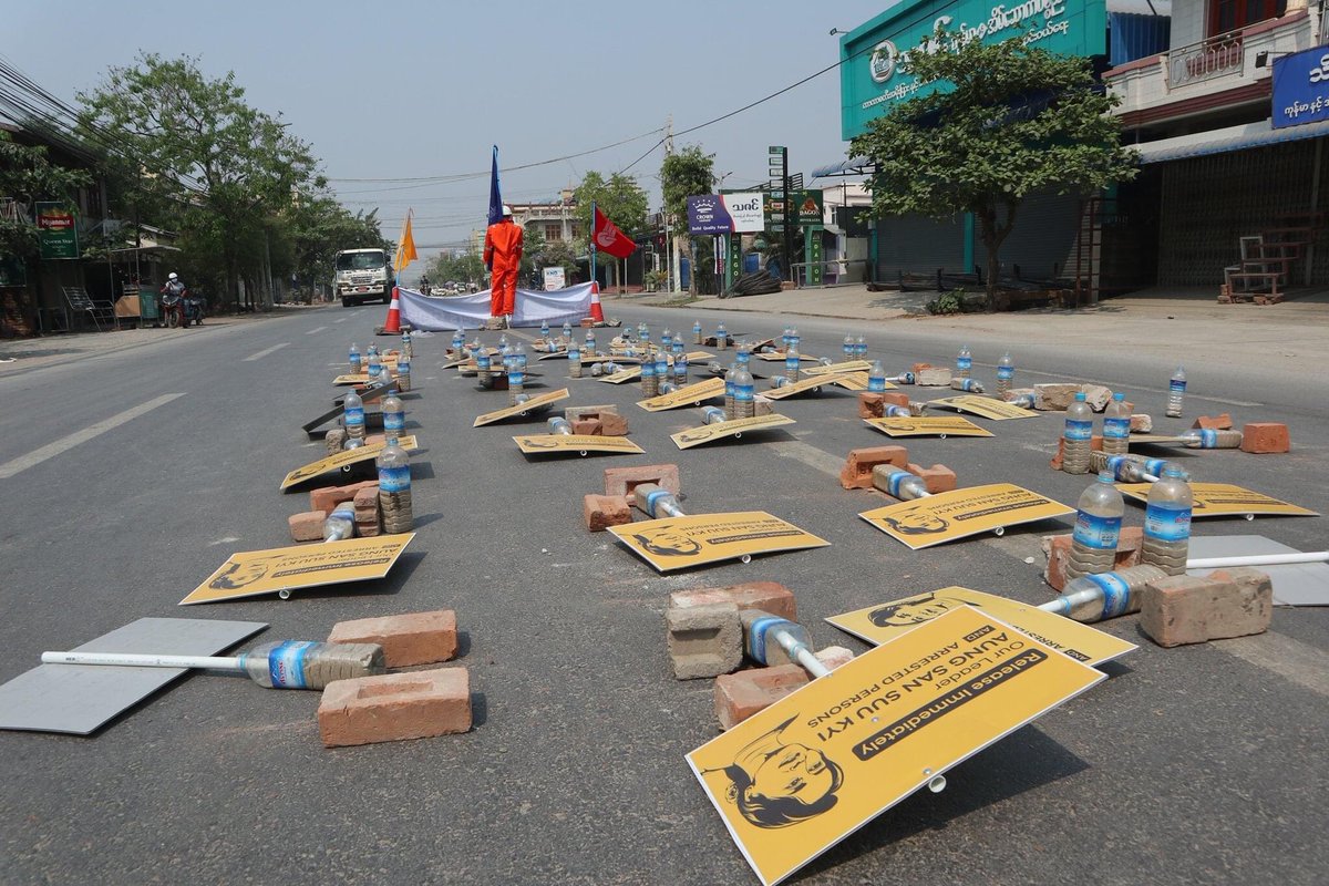 When Terrorist Junta group shoot people genocidally, what do the people do as counter-act? 

People do this, "Human-less Strike" .

#WhatsHappeningInMyanmar