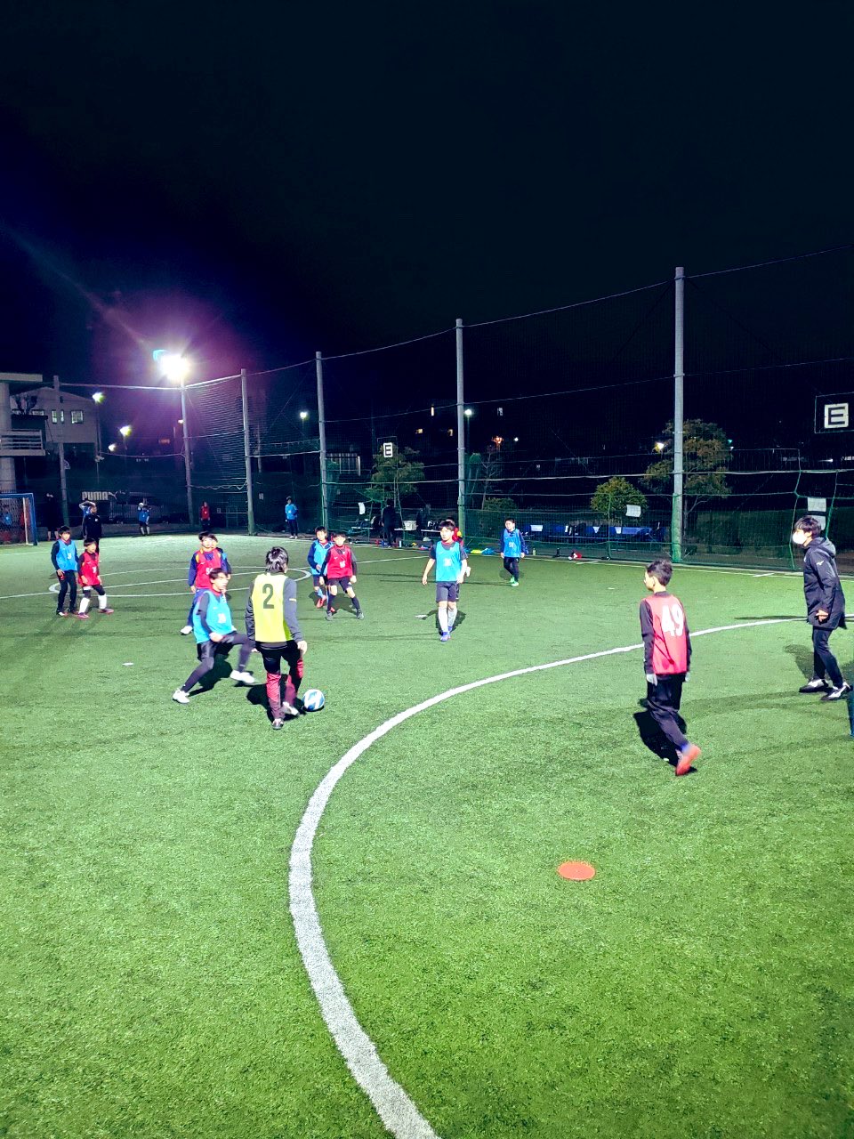 中村憲剛 年度火曜クラスラストトレーニングへ Kengoacademy 止めて蹴る サッカー脳 体の向き 立ち位置 前を向く 頭と目の早さ 見るものを増やす 技術 こだわる サッカースクール 中学サッカー T Co Qwdgwiztb8 Twitter