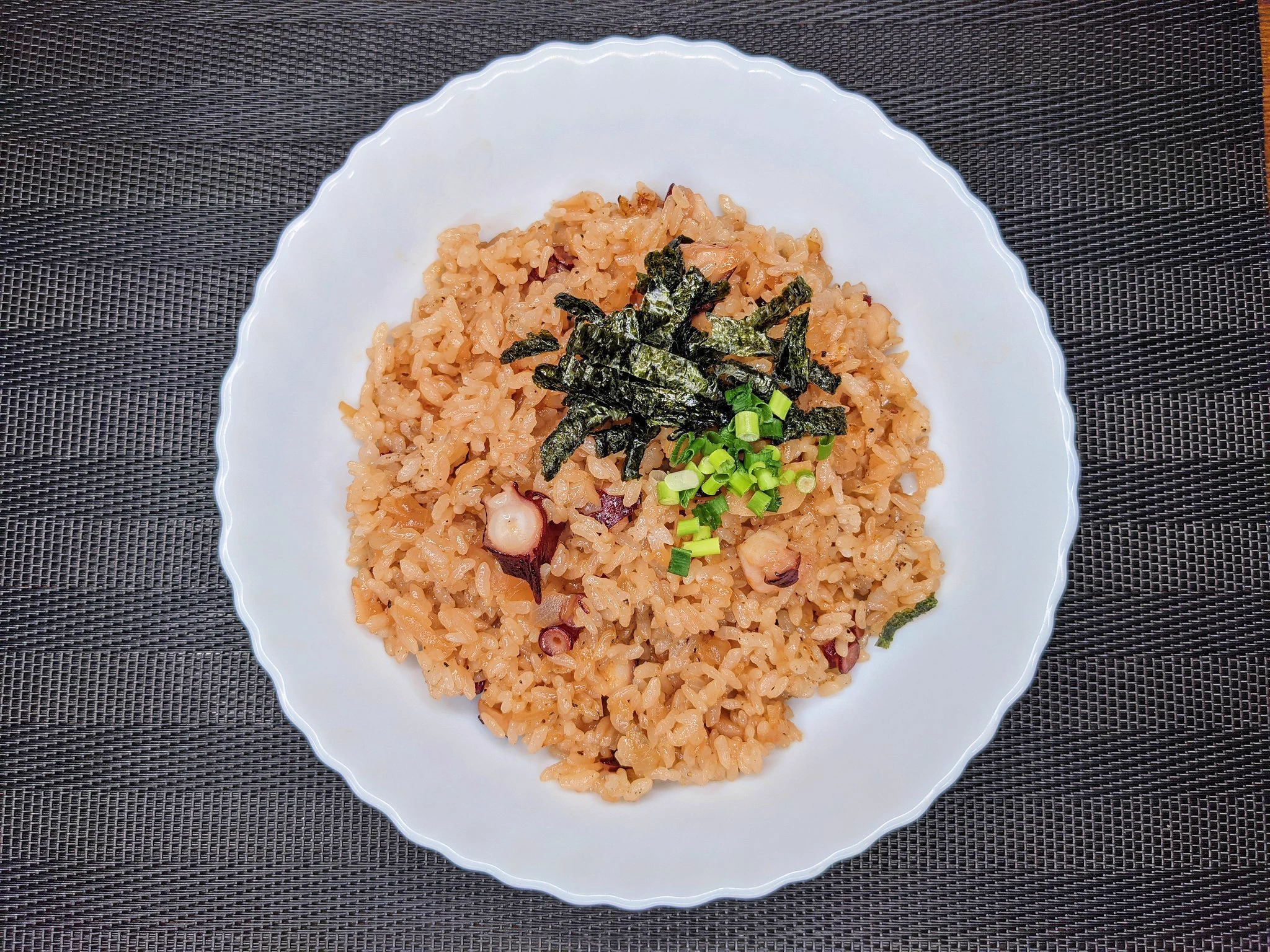 フライパンひとつで作れちゃう絶品料理！たこ飯のレシピ！