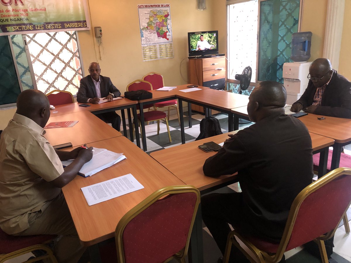 SylvainNtumbaM1's tweet photo. La conférence des présidents du @cnpafrdc se réunit pour exiger la politique alimentaire en RDC et lancer la #consciencealimentaire. La population a besoin de bien manger @fatshi13 @CMbosoNkodia @PLukwebo @SOSFAIM @WorldRuralForum https://t.co/jHr6zXlQjC