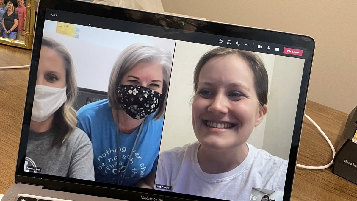 Katie_Lawson3's tweet image. Julie Youngers may be new to @NKCPAT program but she is making a significant impact through her ability to connect with families! We are so thankful she is a part of our #1team1dream4NKCSchoolsEE! Congrats, Julie, on being named an #EveryDayHeroInEE