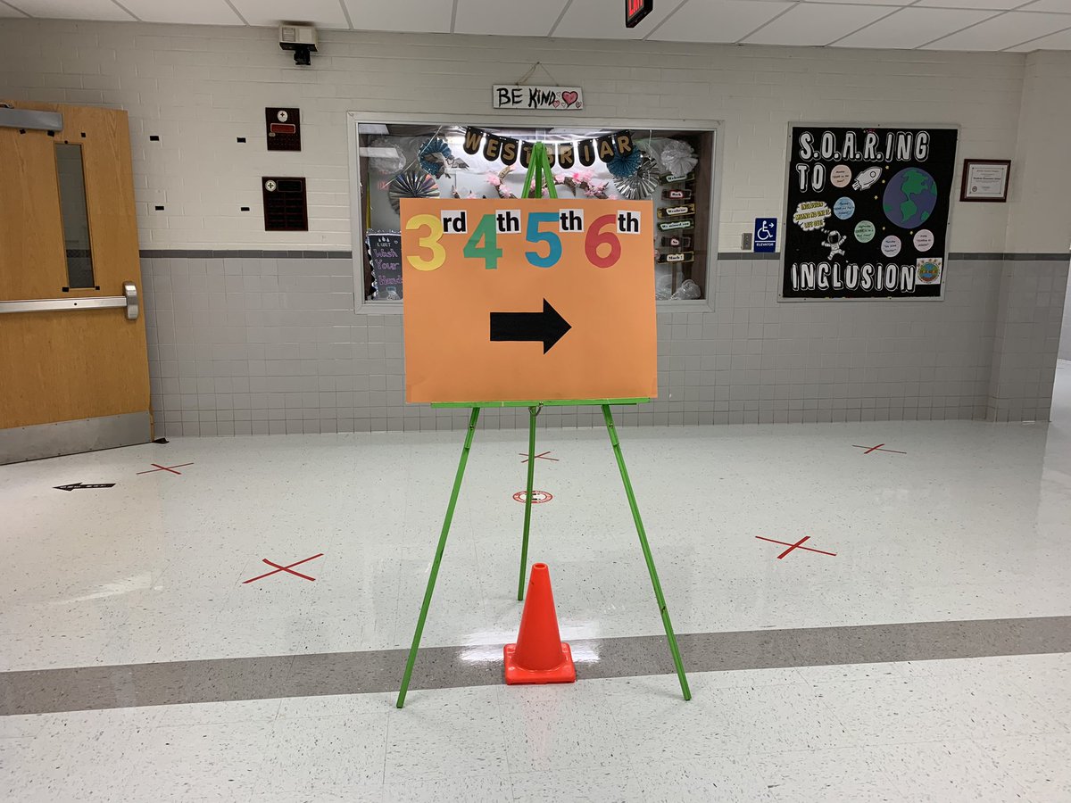 WestbriarES's tweet photo. Welcome back to school grades 3-6 in person students. We missed you!! https://t.co/mw3gxEbDbX