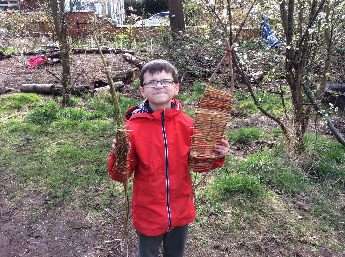 CVJSchool's tweet photo. Fun in Forest School today for 4J #cvjs https://t.co/WsYPcH1c2U