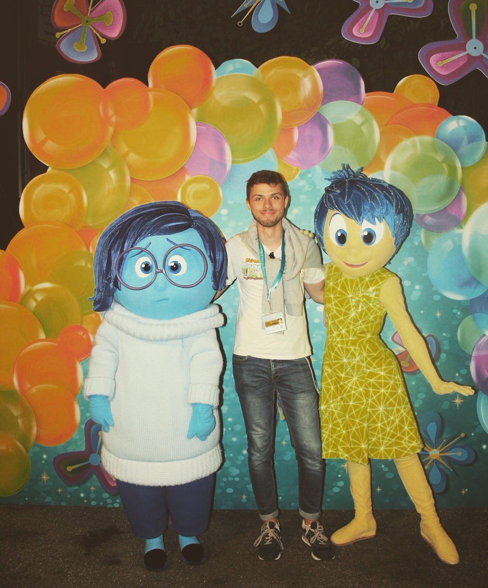 DLPDreamer's tweet photo. Il a bien des défauts mais on l’aime quand même, bon anniversaire au Walt Disney Studios 🎂🎈🎁 https://t.co/KFTUASWqra