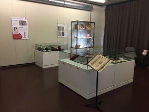 numerennes's tweet photo. Prêts pour un parcours #typographique au cœur de #collections #patrimoniales des médiathèques de #Brest ?📚Une #exposition à admirer aux @capucinsbrest jusqu'au 30 avril 👉https://t.co/grvGaloo7S https://t.co/jwO0E3fDf0