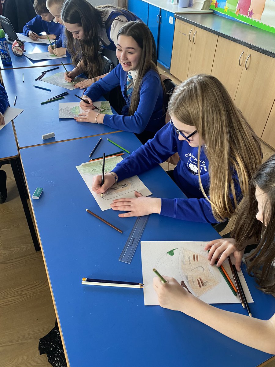 ColquhounPark's tweet photo. P7W are busy creating emotive art to represent the feelings of soldiers during WW2. π¨ π #creativebunch https://t.co/LJZJpf6ZBk