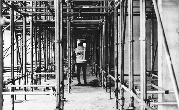 Verdwijnen de metselaar en timmerman van de bouwplaats? <a href="/Building_Heroes/">BuildingHeroesNL</a> dlvr.it/RvkxMP