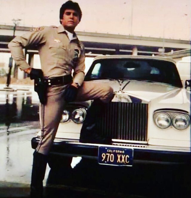 IN_REVOLT_ART's tweet photo. Happy Birthday to my cousin Erik! @ErikEstrada Wishing you luck, health, joy abundance! We love you Papo!! 🚨🚔#happybirthday #primo #cousin #erikestrada #seventies #television #icon #puertorican #pioneer #hollywoodactor #myfamily #breaksbarriers #chips #tvseries #hottie 🚔🚨 https://t.co/OpHUoOaNIa
