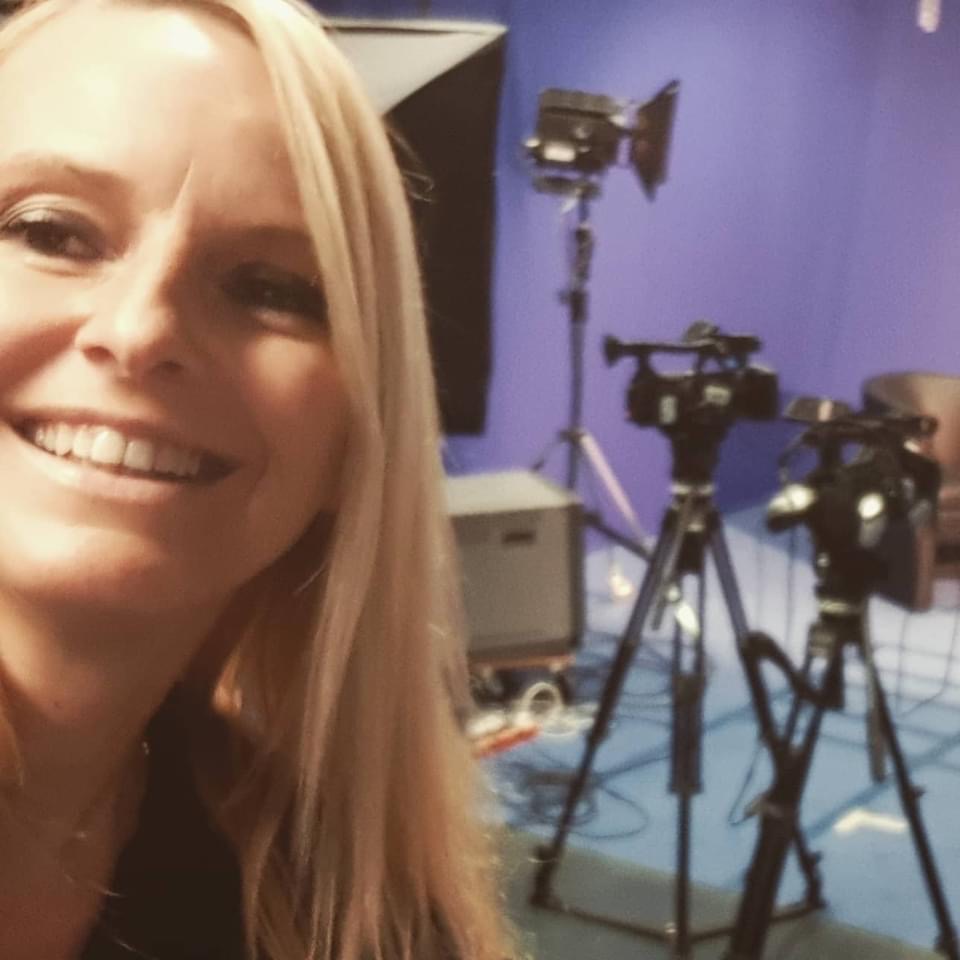 BLACKPIN_GmbH's tweet photo. https://t.co/5uIH90wKYz bald im online Sendeformat!
#Blackpintv #COMINGSOON #blackpin #aalen #hochschule #sendeformat #talkshow #DSGVO #Digitalisierung #transformation #secure #messaging #digitaletransaktionsplattform https://t.co/I4lw0APxhA