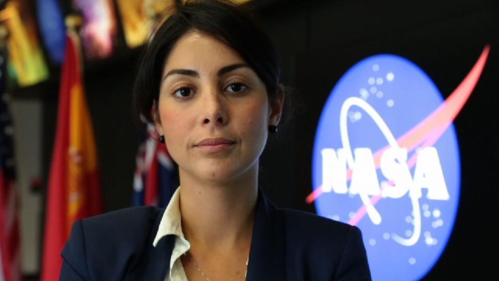 Yesterday, <a href="/NASA/">NASA</a> aerospace engineer Diana Trujillo was honored by the President of Colombia, <a href="/IvanDuque/">Iván Duque 🇨🇴</a>, with La Cruz de Boyacá, one of the country's highest civilian honors, for her work on the <a href="/NASAPersevere/">ARCHIVED - NASA's Perseverance Mars Rover</a> mission. Congratulations on your recognition Diana!