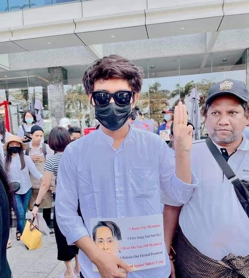 Can you understand the feeling of a mother losing her child?💔
 The educated young people are losing in protest Myanmar now🥺
#SaveMyanmar
#WhatsHappeningInMyanmar