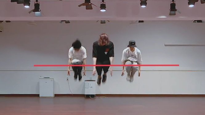 shinyrocky's tweet photo. sanha -- the tallest, managed to jump as high as rapline. do u know how amazing that is? look at their knees https://t.co/mzXacRuL4j