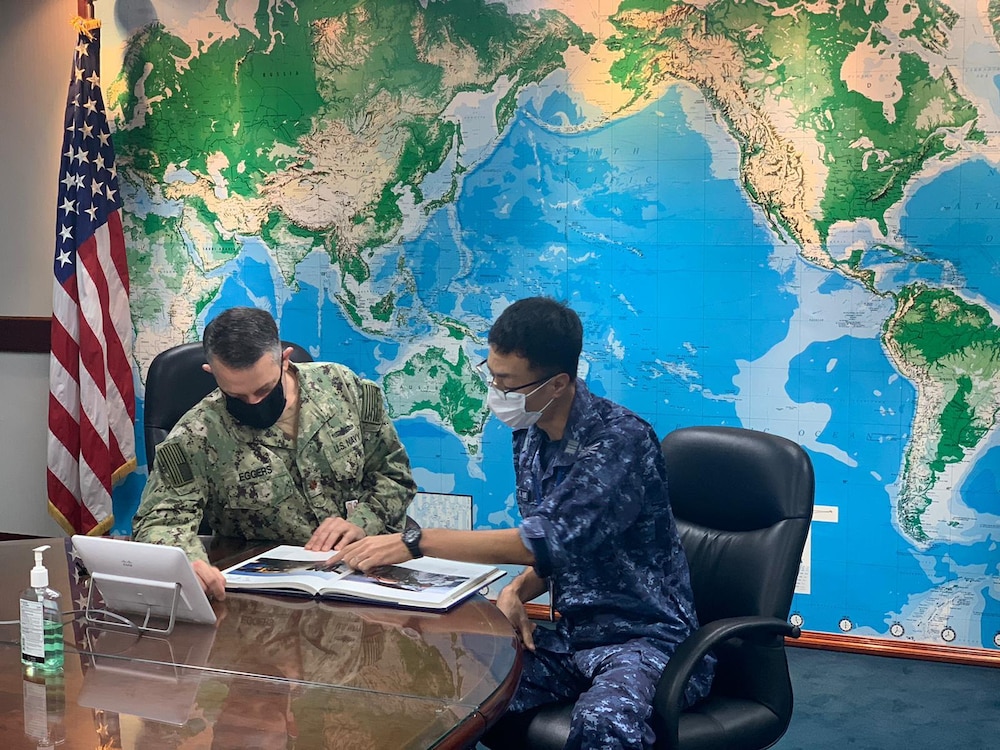 Helping ensure a #FreeAndOpenIndoPacifc, CTF 73, JMSDF Work Together to Strengthen Logistics Interchangeability.

DETAILS: go.usa.gov/xsfyE