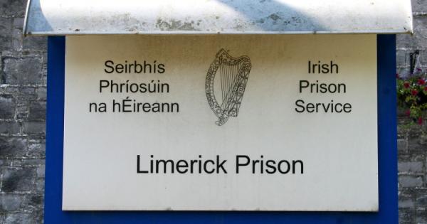 Scissor sister Charlotte Mulhall  seeks to have transfer to Limerick Prison overturned