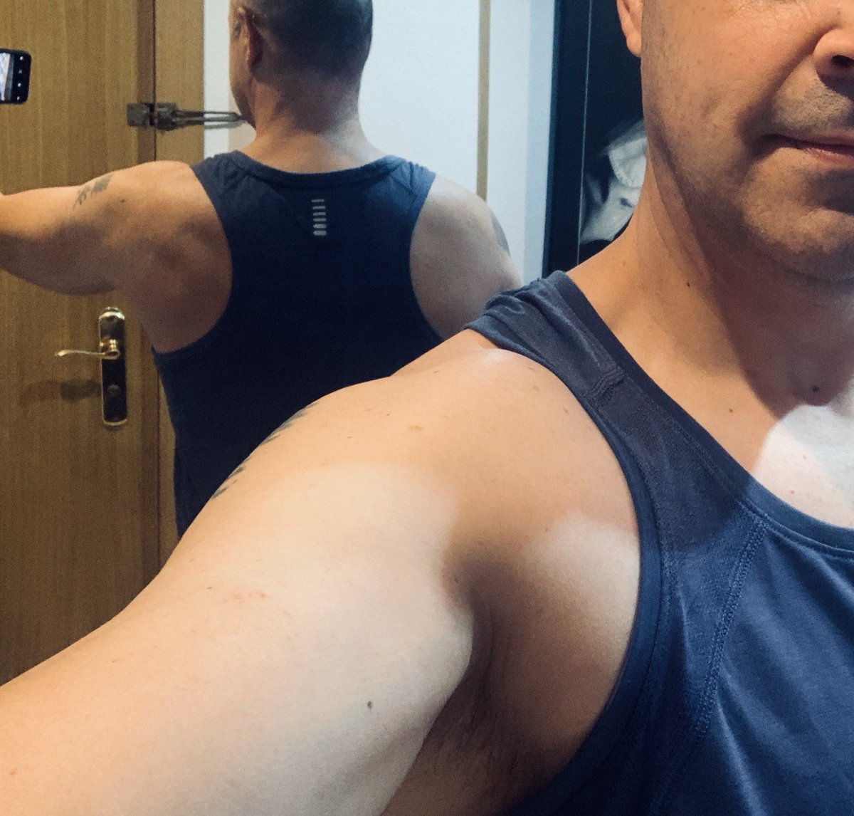 valiado69's tweet photo. Preparando el #SnyderCut 😎 https://t.co/7z9DLHhy7G
